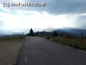 [P03] Drumul Botii, vedere de pe platoul de Belvedere » foto by Dana2008
 - 
<span class="allrVoted glyphicon glyphicon-heart hidden" id="av1014308"></span>
<a class="m-l-10 hidden" id="sv1014308" onclick="voting_Foto_DelVot(,1014308,3018)" role="button">șterge vot <span class="glyphicon glyphicon-remove"></span></a>
<a id="v91014308" class=" c-red"  onclick="voting_Foto_SetVot(1014308)" role="button"><span class="glyphicon glyphicon-heart-empty"></span> <b>LIKE</b> = Votează poza</a> <img class="hidden"  id="f1014308W9" src="/imagini/loader.gif" border="0" /><span class="AjErrMes hidden" id="e1014308ErM"></span>