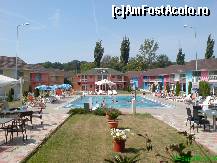 [P05] piscina inainte de ultima renovare.acum e impartita pe compartiment copii/adulti. » foto by titzian
 - 
<span class="allrVoted glyphicon glyphicon-heart hidden" id="av120551"></span>
<a class="m-l-10 hidden" id="sv120551" onclick="voting_Foto_DelVot(,120551,3022)" role="button">șterge vot <span class="glyphicon glyphicon-remove"></span></a>
<a id="v9120551" class=" c-red"  onclick="voting_Foto_SetVot(120551)" role="button"><span class="glyphicon glyphicon-heart-empty"></span> <b>LIKE</b> = Votează poza</a> <img class="hidden"  id="f120551W9" src="/imagini/loader.gif" border="0" /><span class="AjErrMes hidden" id="e120551ErM"></span>