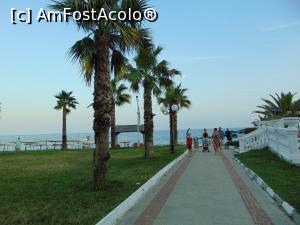 [P02] Alee langa hotelul Royal Park » foto by Nicoleta13
 - 
<span class="allrVoted glyphicon glyphicon-heart hidden" id="av993840"></span>
<a class="m-l-10 hidden" id="sv993840" onclick="voting_Foto_DelVot(,993840,3028)" role="button">șterge vot <span class="glyphicon glyphicon-remove"></span></a>
<a id="v9993840" class=" c-red"  onclick="voting_Foto_SetVot(993840)" role="button"><span class="glyphicon glyphicon-heart-empty"></span> <b>LIKE</b> = Votează poza</a> <img class="hidden"  id="f993840W9" src="/imagini/loader.gif" border="0" /><span class="AjErrMes hidden" id="e993840ErM"></span>