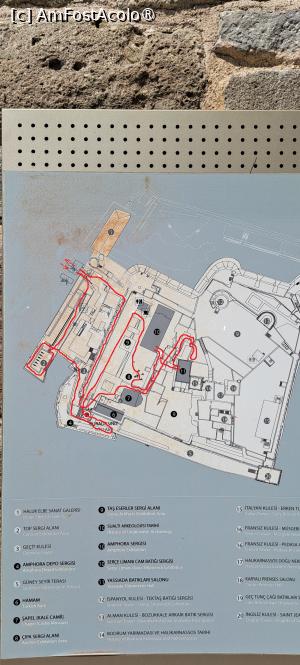 [P28] 28. Inainte de ultima poartă găsesc singurul plan al castelului din zonă. Linia roșie este, cu aproximație, traseul urmat de noi. » foto by msnd
 - 
<span class="allrVoted glyphicon glyphicon-heart hidden" id="av1393007"></span>
<a class="m-l-10 hidden" id="sv1393007" onclick="voting_Foto_DelVot(,1393007,3030)" role="button">șterge vot <span class="glyphicon glyphicon-remove"></span></a>
<a id="v91393007" class=" c-red"  onclick="voting_Foto_SetVot(1393007)" role="button"><span class="glyphicon glyphicon-heart-empty"></span> <b>LIKE</b> = Votează poza</a> <img class="hidden"  id="f1393007W9" src="/imagini/loader.gif" border="0" /><span class="AjErrMes hidden" id="e1393007ErM"></span>