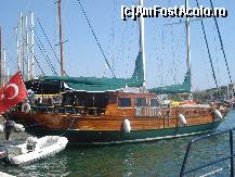 [P12] In portul din Bodrum, o corabie de croaziera pe marea cea albastra si linistita a Egeoaicei mele dragi » foto by ileanaxperta*
 - 
<span class="allrVoted glyphicon glyphicon-heart hidden" id="av59866"></span>
<a class="m-l-10 hidden" id="sv59866" onclick="voting_Foto_DelVot(,59866,3030)" role="button">șterge vot <span class="glyphicon glyphicon-remove"></span></a>
<a id="v959866" class=" c-red"  onclick="voting_Foto_SetVot(59866)" role="button"><span class="glyphicon glyphicon-heart-empty"></span> <b>LIKE</b> = Votează poza</a> <img class="hidden"  id="f59866W9" src="/imagini/loader.gif" border="0" /><span class="AjErrMes hidden" id="e59866ErM"></span>