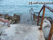 [P04] Asa se intra in mare, la plaja de la castel » foto by petiveres
 - 
<span class="allrVoted glyphicon glyphicon-heart hidden" id="av13271"></span>
<a class="m-l-10 hidden" id="sv13271" onclick="voting_Foto_DelVot(,13271,3036)" role="button">șterge vot <span class="glyphicon glyphicon-remove"></span></a>
<a id="v913271" class=" c-red"  onclick="voting_Foto_SetVot(13271)" role="button"><span class="glyphicon glyphicon-heart-empty"></span> <b>LIKE</b> = Votează poza</a> <img class="hidden"  id="f13271W9" src="/imagini/loader.gif" border="0" /><span class="AjErrMes hidden" id="e13271ErM"></span>