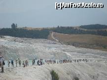 [P26] Pamukkale, cu sirul de turisti ce coboara sau urca muntele de calcar » foto by ileanaxperta*
 - 
<span class="allrVoted glyphicon glyphicon-heart hidden" id="av56829"></span>
<a class="m-l-10 hidden" id="sv56829" onclick="voting_Foto_DelVot(,56829,3039)" role="button">șterge vot <span class="glyphicon glyphicon-remove"></span></a>
<a id="v956829" class=" c-red"  onclick="voting_Foto_SetVot(56829)" role="button"><span class="glyphicon glyphicon-heart-empty"></span> <b>LIKE</b> = Votează poza</a> <img class="hidden"  id="f56829W9" src="/imagini/loader.gif" border="0" /><span class="AjErrMes hidden" id="e56829ErM"></span>