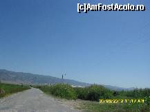 [P01] de la Denizli spre Pamukkale pe un drum secundar necunoscut. 
Pamukkale apare deja in fata noastra-pata aceea alba din zare.  » foto by adryana
 - 
<span class="allrVoted glyphicon glyphicon-heart hidden" id="av372350"></span>
<a class="m-l-10 hidden" id="sv372350" onclick="voting_Foto_DelVot(,372350,3039)" role="button">șterge vot <span class="glyphicon glyphicon-remove"></span></a>
<a id="v9372350" class=" c-red"  onclick="voting_Foto_SetVot(372350)" role="button"><span class="glyphicon glyphicon-heart-empty"></span> <b>LIKE</b> = Votează poza</a> <img class="hidden"  id="f372350W9" src="/imagini/loader.gif" border="0" /><span class="AjErrMes hidden" id="e372350ErM"></span>
