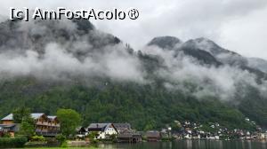 [P02] Foarte multi turisti provin din Asia de Est, locatia austriaca devenind celebra pentru ca aici s-a filmat serialul sud-coreean „Spring Waltz” in anul 2006, iar in China, a fost construita in anul 2012, o copie fidela a satului. Motto-ul orasului autentic este: „Hallstatt – originalul. Fotografiat de un milion de ori, copiat o data, niciodata egalat”. » foto by geani anto
 - 
<span class="allrVoted glyphicon glyphicon-heart hidden" id="av1415478"></span>
<a class="m-l-10 hidden" id="sv1415478" onclick="voting_Foto_DelVot(,1415478,3095)" role="button">șterge vot <span class="glyphicon glyphicon-remove"></span></a>
<a id="v91415478" class=" c-red"  onclick="voting_Foto_SetVot(1415478)" role="button"><span class="glyphicon glyphicon-heart-empty"></span> <b>LIKE</b> = Votează poza</a> <img class="hidden"  id="f1415478W9" src="/imagini/loader.gif" border="0" /><span class="AjErrMes hidden" id="e1415478ErM"></span>