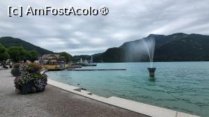 [P38] Oraselul, Sankt Gilgen, </strong>extrem de pitoresc, </strong>asezat pe malul vestic al superbului lac Sf. Wolfgang. Primul popas l-am facut pe faleza lacului, amenajata cu multe banci si jardiniere cu flori dar si debarcadere de unde pleaca si vin vaporase de agrement ce fac croaziere pe luciul albastru al apei.  » foto by geani anto
 - 
<span class="allrVoted glyphicon glyphicon-heart hidden" id="av1415514"></span>
<a class="m-l-10 hidden" id="sv1415514" onclick="voting_Foto_DelVot(,1415514,3095)" role="button">șterge vot <span class="glyphicon glyphicon-remove"></span></a>
<a id="v91415514" class=" c-red"  onclick="voting_Foto_SetVot(1415514)" role="button"><span class="glyphicon glyphicon-heart-empty"></span> <b>LIKE</b> = Votează poza</a> <img class="hidden"  id="f1415514W9" src="/imagini/loader.gif" border="0" /><span class="AjErrMes hidden" id="e1415514ErM"></span>