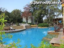 [P09] vilele de la intrarea in complex si piscina lor - parea un loc frumos si linistit! » foto by sunnyday07
 - 
<span class="allrVoted glyphicon glyphicon-heart hidden" id="av255988"></span>
<a class="m-l-10 hidden" id="sv255988" onclick="voting_Foto_DelVot(,255988,3101)" role="button">șterge vot <span class="glyphicon glyphicon-remove"></span></a>
<a id="v9255988" class=" c-red"  onclick="voting_Foto_SetVot(255988)" role="button"><span class="glyphicon glyphicon-heart-empty"></span> <b>LIKE</b> = Votează poza</a> <img class="hidden"  id="f255988W9" src="/imagini/loader.gif" border="0" /><span class="AjErrMes hidden" id="e255988ErM"></span>