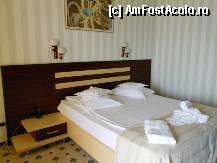 [P20] Hotel Gociman 4* - Mamaia, pat matrimonial, noptiere, aplice si tablou modern. » foto by iulianic
 - 
<span class="allrVoted glyphicon glyphicon-heart hidden" id="av321523"></span>
<a class="m-l-10 hidden" id="sv321523" onclick="voting_Foto_DelVot(,321523,3105)" role="button">șterge vot <span class="glyphicon glyphicon-remove"></span></a>
<a id="v9321523" class=" c-red"  onclick="voting_Foto_SetVot(321523)" role="button"><span class="glyphicon glyphicon-heart-empty"></span> <b>LIKE</b> = Votează poza</a> <img class="hidden"  id="f321523W9" src="/imagini/loader.gif" border="0" /><span class="AjErrMes hidden" id="e321523ErM"></span>