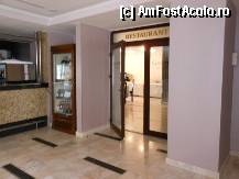 [P09] Hotel Gociman 4* - Mamaia, langa bar, intrarea in restaurant. » foto by iulianic
 - 
<span class="allrVoted glyphicon glyphicon-heart hidden" id="av321512"></span>
<a class="m-l-10 hidden" id="sv321512" onclick="voting_Foto_DelVot(,321512,3105)" role="button">șterge vot <span class="glyphicon glyphicon-remove"></span></a>
<a id="v9321512" class=" c-red"  onclick="voting_Foto_SetVot(321512)" role="button"><span class="glyphicon glyphicon-heart-empty"></span> <b>LIKE</b> = Votează poza</a> <img class="hidden"  id="f321512W9" src="/imagini/loader.gif" border="0" /><span class="AjErrMes hidden" id="e321512ErM"></span>