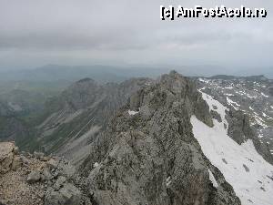 [P05] Muntii_Durmitor_pe varf » foto by lady_anca81
 - 
<span class="allrVoted glyphicon glyphicon-heart hidden" id="av383303"></span>
<a class="m-l-10 hidden" id="sv383303" onclick="voting_Foto_DelVot(,383303,3106)" role="button">șterge vot <span class="glyphicon glyphicon-remove"></span></a>
<a id="v9383303" class=" c-red"  onclick="voting_Foto_SetVot(383303)" role="button"><span class="glyphicon glyphicon-heart-empty"></span> <b>LIKE</b> = Votează poza</a> <img class="hidden"  id="f383303W9" src="/imagini/loader.gif" border="0" /><span class="AjErrMes hidden" id="e383303ErM"></span>