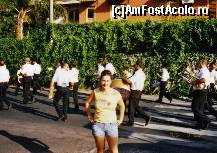 [P17] Fiesta in oras.Toata lumea urma in spatele fanfarei. » foto by adri-nico
 - 
<span class="allrVoted glyphicon glyphicon-heart hidden" id="av282215"></span>
<a class="m-l-10 hidden" id="sv282215" onclick="voting_Foto_DelVot(,282215,3109)" role="button">șterge vot <span class="glyphicon glyphicon-remove"></span></a>
<a id="v9282215" class=" c-red"  onclick="voting_Foto_SetVot(282215)" role="button"><span class="glyphicon glyphicon-heart-empty"></span> <b>LIKE</b> = Votează poza</a> <img class="hidden"  id="f282215W9" src="/imagini/loader.gif" border="0" /><span class="AjErrMes hidden" id="e282215ErM"></span>