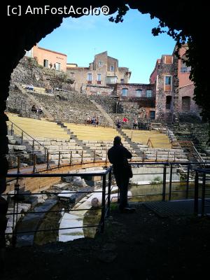 [P28] Teatrul Antic; vedere din odeon » foto by crismis
 - 
<span class="allrVoted glyphicon glyphicon-heart hidden" id="av1049900"></span>
<a class="m-l-10 hidden" id="sv1049900" onclick="voting_Foto_DelVot(,1049900,3109)" role="button">șterge vot <span class="glyphicon glyphicon-remove"></span></a>
<a id="v91049900" class=" c-red"  onclick="voting_Foto_SetVot(1049900)" role="button"><span class="glyphicon glyphicon-heart-empty"></span> <b>LIKE</b> = Votează poza</a> <img class="hidden"  id="f1049900W9" src="/imagini/loader.gif" border="0" /><span class="AjErrMes hidden" id="e1049900ErM"></span>