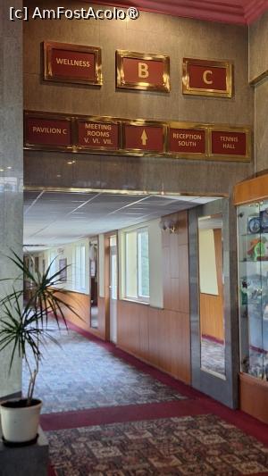 [P17] Top Hotel, Praga,  pe hol, către lift » foto by sunflower
 - 
<span class="allrVoted glyphicon glyphicon-heart hidden" id="av1416522"></span>
<a class="m-l-10 hidden" id="sv1416522" onclick="voting_Foto_DelVot(,1416522,3117)" role="button">șterge vot <span class="glyphicon glyphicon-remove"></span></a>
<a id="v91416522" class=" c-red"  onclick="voting_Foto_SetVot(1416522)" role="button"><span class="glyphicon glyphicon-heart-empty"></span> <b>LIKE</b> = Votează poza</a> <img class="hidden"  id="f1416522W9" src="/imagini/loader.gif" border="0" /><span class="AjErrMes hidden" id="e1416522ErM"></span>
