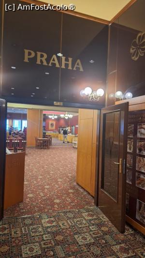 [P28] Top Hotel, Praga » foto by sunflower
 - 
<span class="allrVoted glyphicon glyphicon-heart hidden" id="av1416533"></span>
<a class="m-l-10 hidden" id="sv1416533" onclick="voting_Foto_DelVot(,1416533,3117)" role="button">șterge vot <span class="glyphicon glyphicon-remove"></span></a>
<a id="v91416533" class=" c-red"  onclick="voting_Foto_SetVot(1416533)" role="button"><span class="glyphicon glyphicon-heart-empty"></span> <b>LIKE</b> = Votează poza</a> <img class="hidden"  id="f1416533W9" src="/imagini/loader.gif" border="0" /><span class="AjErrMes hidden" id="e1416533ErM"></span>
