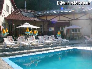 [P07] piscina dotata cu sezloange si umbrelute » foto by cris1982
 - 
<span class="allrVoted glyphicon glyphicon-heart hidden" id="av351715"></span>
<a class="m-l-10 hidden" id="sv351715" onclick="voting_Foto_DelVot(,351715,3126)" role="button">șterge vot <span class="glyphicon glyphicon-remove"></span></a>
<a id="v9351715" class=" c-red"  onclick="voting_Foto_SetVot(351715)" role="button"><span class="glyphicon glyphicon-heart-empty"></span> <b>LIKE</b> = Votează poza</a> <img class="hidden"  id="f351715W9" src="/imagini/loader.gif" border="0" /><span class="AjErrMes hidden" id="e351715ErM"></span>