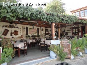[P22] Taverna Dikeos, în Zia, strada principală.  » foto by maryka
 - 
<span class="allrVoted glyphicon glyphicon-heart hidden" id="av1020540"></span>
<a class="m-l-10 hidden" id="sv1020540" onclick="voting_Foto_DelVot(,1020540,3145)" role="button">șterge vot <span class="glyphicon glyphicon-remove"></span></a>
<a id="v91020540" class=" c-red"  onclick="voting_Foto_SetVot(1020540)" role="button"><span class="glyphicon glyphicon-heart-empty"></span> <b>LIKE</b> = Votează poza</a> <img class="hidden"  id="f1020540W9" src="/imagini/loader.gif" border="0" /><span class="AjErrMes hidden" id="e1020540ErM"></span>