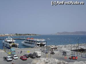[P05] Portul Kos - vazut din cetate » foto by ANILU
 - 
<span class="allrVoted glyphicon glyphicon-heart hidden" id="av534654"></span>
<a class="m-l-10 hidden" id="sv534654" onclick="voting_Foto_DelVot(,534654,3145)" role="button">șterge vot <span class="glyphicon glyphicon-remove"></span></a>
<a id="v9534654" class=" c-red"  onclick="voting_Foto_SetVot(534654)" role="button"><span class="glyphicon glyphicon-heart-empty"></span> <b>LIKE</b> = Votează poza</a> <img class="hidden"  id="f534654W9" src="/imagini/loader.gif" border="0" /><span class="AjErrMes hidden" id="e534654ErM"></span>