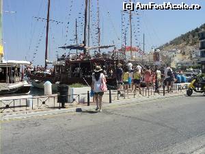 [P16] Am ajuns in Kos. Ce facem acum? Suntem in portul Kos Marina.  » foto by vega06
 - 
<span class="allrVoted glyphicon glyphicon-heart hidden" id="av635482"></span>
<a class="m-l-10 hidden" id="sv635482" onclick="voting_Foto_DelVot(,635482,3145)" role="button">șterge vot <span class="glyphicon glyphicon-remove"></span></a>
<a id="v9635482" class=" c-red"  onclick="voting_Foto_SetVot(635482)" role="button"><span class="glyphicon glyphicon-heart-empty"></span> <b>LIKE</b> = Votează poza</a> <img class="hidden"  id="f635482W9" src="/imagini/loader.gif" border="0" /><span class="AjErrMes hidden" id="e635482ErM"></span>