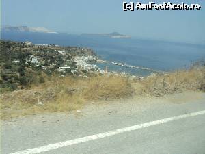 [P22] Suntem in Kos. Da’ acum ce mai facem? La plimbare prin Nissyros. Soseaua urca destul de abrupt. Vedeti in vale capitala port Mandraki.  » foto by vega06
 - 
<span class="allrVoted glyphicon glyphicon-heart hidden" id="av637700"></span>
<a class="m-l-10 hidden" id="sv637700" onclick="voting_Foto_DelVot(,637700,3145)" role="button">șterge vot <span class="glyphicon glyphicon-remove"></span></a>
<a id="v9637700" class=" c-red"  onclick="voting_Foto_SetVot(637700)" role="button"><span class="glyphicon glyphicon-heart-empty"></span> <b>LIKE</b> = Votează poza</a> <img class="hidden"  id="f637700W9" src="/imagini/loader.gif" border="0" /><span class="AjErrMes hidden" id="e637700ErM"></span>