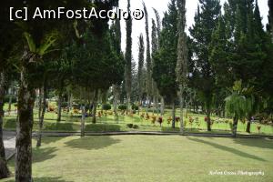 [P14] Templul Pura Ulun Danu Bratan gradina » foto by robert
 - 
<span class="allrVoted glyphicon glyphicon-heart hidden" id="av715315"></span>
<a class="m-l-10 hidden" id="sv715315" onclick="voting_Foto_DelVot(,715315,3149)" role="button">șterge vot <span class="glyphicon glyphicon-remove"></span></a>
<a id="v9715315" class=" c-red"  onclick="voting_Foto_SetVot(715315)" role="button"><span class="glyphicon glyphicon-heart-empty"></span> <b>LIKE</b> = Votează poza</a> <img class="hidden"  id="f715315W9" src="/imagini/loader.gif" border="0" /><span class="AjErrMes hidden" id="e715315ErM"></span>