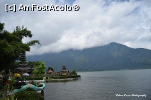 [P08] Templul Pura Ulun Danu Bratan » foto by robert
 - 
<span class="allrVoted glyphicon glyphicon-heart hidden" id="av715309"></span>
<a class="m-l-10 hidden" id="sv715309" onclick="voting_Foto_DelVot(,715309,3149)" role="button">șterge vot <span class="glyphicon glyphicon-remove"></span></a>
<a id="v9715309" class=" c-red"  onclick="voting_Foto_SetVot(715309)" role="button"><span class="glyphicon glyphicon-heart-empty"></span> <b>LIKE</b> = Votează poza</a> <img class="hidden"  id="f715309W9" src="/imagini/loader.gif" border="0" /><span class="AjErrMes hidden" id="e715309ErM"></span>
