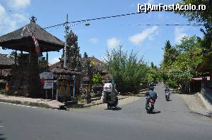 [P01] motociclistii balinezi si micile temple de la colt de strada » foto by zake
 - 
<span class="allrVoted glyphicon glyphicon-heart hidden" id="av680319"></span>
<a class="m-l-10 hidden" id="sv680319" onclick="voting_Foto_DelVot(,680319,3149)" role="button">șterge vot <span class="glyphicon glyphicon-remove"></span></a>
<a id="v9680319" class=" c-red"  onclick="voting_Foto_SetVot(680319)" role="button"><span class="glyphicon glyphicon-heart-empty"></span> <b>LIKE</b> = Votează poza</a> <img class="hidden"  id="f680319W9" src="/imagini/loader.gif" border="0" /><span class="AjErrMes hidden" id="e680319ErM"></span>