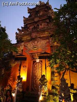 [P20] Templu din Ubud » foto by dan39
 - 
<span class="allrVoted glyphicon glyphicon-heart hidden" id="av1142958"></span>
<a class="m-l-10 hidden" id="sv1142958" onclick="voting_Foto_DelVot(,1142958,3149)" role="button">șterge vot <span class="glyphicon glyphicon-remove"></span></a>
<a id="v91142958" class=" c-red"  onclick="voting_Foto_SetVot(1142958)" role="button"><span class="glyphicon glyphicon-heart-empty"></span> <b>LIKE</b> = Votează poza</a> <img class="hidden"  id="f1142958W9" src="/imagini/loader.gif" border="0" /><span class="AjErrMes hidden" id="e1142958ErM"></span>