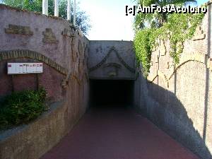 [P06] Tunelul care duce spre plaja aflat sub sosea » foto by gabitza*
 - 
<span class="allrVoted glyphicon glyphicon-heart hidden" id="av415933"></span>
<a class="m-l-10 hidden" id="sv415933" onclick="voting_Foto_DelVot(,415933,3152)" role="button">șterge vot <span class="glyphicon glyphicon-remove"></span></a>
<a id="v9415933" class=" c-red"  onclick="voting_Foto_SetVot(415933)" role="button"><span class="glyphicon glyphicon-heart-empty"></span> <b>LIKE</b> = Votează poza</a> <img class="hidden"  id="f415933W9" src="/imagini/loader.gif" border="0" /><span class="AjErrMes hidden" id="e415933ErM"></span>