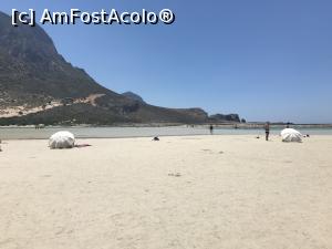 [P16] Balos, jumătăți de umbrele, culcate » foto by krisstinna
 - 
<span class="allrVoted glyphicon glyphicon-heart hidden" id="av885852"></span>
<a class="m-l-10 hidden" id="sv885852" onclick="voting_Foto_DelVot(,885852,3159)" role="button">șterge vot <span class="glyphicon glyphicon-remove"></span></a>
<a id="v9885852" class=" c-red"  onclick="voting_Foto_SetVot(885852)" role="button"><span class="glyphicon glyphicon-heart-empty"></span> <b>LIKE</b> = Votează poza</a> <img class="hidden"  id="f885852W9" src="/imagini/loader.gif" border="0" /><span class="AjErrMes hidden" id="e885852ErM"></span>