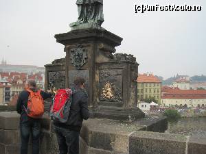[P18] Statui si basoreliefuri lustruite de turisti.  » foto by senateo
 - 
<span class="allrVoted glyphicon glyphicon-heart hidden" id="av683627"></span>
<a class="m-l-10 hidden" id="sv683627" onclick="voting_Foto_DelVot(,683627,3167)" role="button">șterge vot <span class="glyphicon glyphicon-remove"></span></a>
<a id="v9683627" class=" c-red"  onclick="voting_Foto_SetVot(683627)" role="button"><span class="glyphicon glyphicon-heart-empty"></span> <b>LIKE</b> = Votează poza</a> <img class="hidden"  id="f683627W9" src="/imagini/loader.gif" border="0" /><span class="AjErrMes hidden" id="e683627ErM"></span>