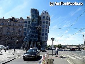 [P36] The Dancing House » foto by ariciu*
 - 
<span class="allrVoted glyphicon glyphicon-heart hidden" id="av427409"></span>
<a class="m-l-10 hidden" id="sv427409" onclick="voting_Foto_DelVot(,427409,3167)" role="button">șterge vot <span class="glyphicon glyphicon-remove"></span></a>
<a id="v9427409" class=" c-red"  onclick="voting_Foto_SetVot(427409)" role="button"><span class="glyphicon glyphicon-heart-empty"></span> <b>LIKE</b> = Votează poza</a> <img class="hidden"  id="f427409W9" src="/imagini/loader.gif" border="0" /><span class="AjErrMes hidden" id="e427409ErM"></span>