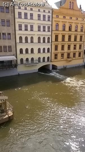 [P54] Vltava trece pe sub cladiri » foto by zlatna
 - 
<span class="allrVoted glyphicon glyphicon-heart hidden" id="av750903"></span>
<a class="m-l-10 hidden" id="sv750903" onclick="voting_Foto_DelVot(,750903,3167)" role="button">șterge vot <span class="glyphicon glyphicon-remove"></span></a>
<a id="v9750903" class=" c-red"  onclick="voting_Foto_SetVot(750903)" role="button"><span class="glyphicon glyphicon-heart-empty"></span> <b>LIKE</b> = Votează poza</a> <img class="hidden"  id="f750903W9" src="/imagini/loader.gif" border="0" /><span class="AjErrMes hidden" id="e750903ErM"></span>