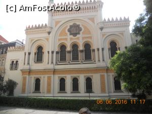[P05] Sinagoga Spaniola » foto by zlatna
 - 
<span class="allrVoted glyphicon glyphicon-heart hidden" id="av751356"></span>
<a class="m-l-10 hidden" id="sv751356" onclick="voting_Foto_DelVot(,751356,3167)" role="button">șterge vot <span class="glyphicon glyphicon-remove"></span></a>
<a id="v9751356" class=" c-red"  onclick="voting_Foto_SetVot(751356)" role="button"><span class="glyphicon glyphicon-heart-empty"></span> <b>LIKE</b> = Votează poza</a> <img class="hidden"  id="f751356W9" src="/imagini/loader.gif" border="0" /><span class="AjErrMes hidden" id="e751356ErM"></span>