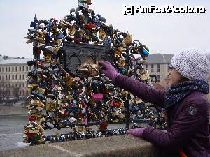 [P05] Podul Charles » foto by 11simy
 - 
<span class="allrVoted glyphicon glyphicon-heart hidden" id="av427452"></span>
<a class="m-l-10 hidden" id="sv427452" onclick="voting_Foto_DelVot(,427452,3167)" role="button">șterge vot <span class="glyphicon glyphicon-remove"></span></a>
<a id="v9427452" class=" c-red"  onclick="voting_Foto_SetVot(427452)" role="button"><span class="glyphicon glyphicon-heart-empty"></span> <b>LIKE</b> = Votează poza</a> <img class="hidden"  id="f427452W9" src="/imagini/loader.gif" border="0" /><span class="AjErrMes hidden" id="e427452ErM"></span>