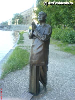 [P09] Statuia Armoniei in Kampa - in timpul inundatiilor era in apa pana la coate » foto by Pragheza_Gotica
 - 
<span class="allrVoted glyphicon glyphicon-heart hidden" id="av438822"></span>
<a class="m-l-10 hidden" id="sv438822" onclick="voting_Foto_DelVot(,438822,3167)" role="button">șterge vot <span class="glyphicon glyphicon-remove"></span></a>
<a id="v9438822" class=" c-red"  onclick="voting_Foto_SetVot(438822)" role="button"><span class="glyphicon glyphicon-heart-empty"></span> <b>LIKE</b> = Votează poza</a> <img class="hidden"  id="f438822W9" src="/imagini/loader.gif" border="0" /><span class="AjErrMes hidden" id="e438822ErM"></span>