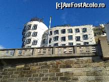 [P05] Praga - Malurile Vltavei - Casa Dansanta privita de jos » foto by Pragheza_Gotica
 - 
<span class="allrVoted glyphicon glyphicon-heart hidden" id="av491634"></span>
<a class="m-l-10 hidden" id="sv491634" onclick="voting_Foto_DelVot(,491634,3167)" role="button">șterge vot <span class="glyphicon glyphicon-remove"></span></a>
<a id="v9491634" class=" c-red"  onclick="voting_Foto_SetVot(491634)" role="button"><span class="glyphicon glyphicon-heart-empty"></span> <b>LIKE</b> = Votează poza</a> <img class="hidden"  id="f491634W9" src="/imagini/loader.gif" border="0" /><span class="AjErrMes hidden" id="e491634ErM"></span>