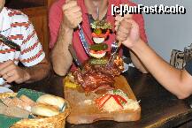 [P22] Cel mai bun ciolan de porc mancat vreodata » foto by crosbyx*
 - 
<span class="allrVoted glyphicon glyphicon-heart hidden" id="av237887"></span>
<a class="m-l-10 hidden" id="sv237887" onclick="voting_Foto_DelVot(,237887,3167)" role="button">șterge vot <span class="glyphicon glyphicon-remove"></span></a>
<a id="v9237887" class=" c-red"  onclick="voting_Foto_SetVot(237887)" role="button"><span class="glyphicon glyphicon-heart-empty"></span> <b>LIKE</b> = Votează poza</a> <img class="hidden"  id="f237887W9" src="/imagini/loader.gif" border="0" /><span class="AjErrMes hidden" id="e237887ErM"></span>