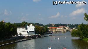 [P12] Vltava in Praga cu barcute si lebede » foto by Valentinp3
 - 
<span class="allrVoted glyphicon glyphicon-heart hidden" id="av555968"></span>
<a class="m-l-10 hidden" id="sv555968" onclick="voting_Foto_DelVot(,555968,3167)" role="button">șterge vot <span class="glyphicon glyphicon-remove"></span></a>
<a id="v9555968" class=" c-red"  onclick="voting_Foto_SetVot(555968)" role="button"><span class="glyphicon glyphicon-heart-empty"></span> <b>LIKE</b> = Votează poza</a> <img class="hidden"  id="f555968W9" src="/imagini/loader.gif" border="0" /><span class="AjErrMes hidden" id="e555968ErM"></span>