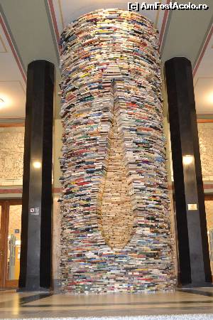 [P31] Carti aranjate simpatic - Nu mi-am dat seama daca era o biblioteca, dar asa semana » foto by Roxelly
 - 
<span class="allrVoted glyphicon glyphicon-heart hidden" id="av658255"></span>
<a class="m-l-10 hidden" id="sv658255" onclick="voting_Foto_DelVot(,658255,3167)" role="button">șterge vot <span class="glyphicon glyphicon-remove"></span></a>
<a id="v9658255" class=" c-red"  onclick="voting_Foto_SetVot(658255)" role="button"><span class="glyphicon glyphicon-heart-empty"></span> <b>LIKE</b> = Votează poza</a> <img class="hidden"  id="f658255W9" src="/imagini/loader.gif" border="0" /><span class="AjErrMes hidden" id="e658255ErM"></span>