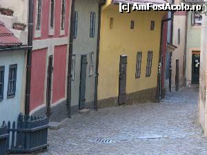 [P06] Praha - the Golden Lane » foto by nosferatoo
 - 
<span class="allrVoted glyphicon glyphicon-heart hidden" id="av496712"></span>
<a class="m-l-10 hidden" id="sv496712" onclick="voting_Foto_DelVot(,496712,3167)" role="button">șterge vot <span class="glyphicon glyphicon-remove"></span></a>
<a id="v9496712" class=" c-red"  onclick="voting_Foto_SetVot(496712)" role="button"><span class="glyphicon glyphicon-heart-empty"></span> <b>LIKE</b> = Votează poza</a> <img class="hidden"  id="f496712W9" src="/imagini/loader.gif" border="0" /><span class="AjErrMes hidden" id="e496712ErM"></span>