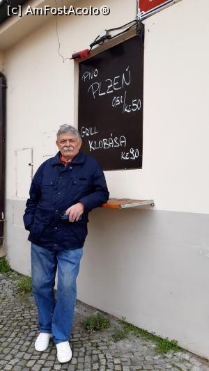 [P38] O reclamă stradală la bere și mâncare » foto by Carmen Ion
 - 
<span class="allrVoted glyphicon glyphicon-heart hidden" id="av1286175"></span>
<a class="m-l-10 hidden" id="sv1286175" onclick="voting_Foto_DelVot(,1286175,3167)" role="button">șterge vot <span class="glyphicon glyphicon-remove"></span></a>
<a id="v91286175" class=" c-red"  onclick="voting_Foto_SetVot(1286175)" role="button"><span class="glyphicon glyphicon-heart-empty"></span> <b>LIKE</b> = Votează poza</a> <img class="hidden"  id="f1286175W9" src="/imagini/loader.gif" border="0" /><span class="AjErrMes hidden" id="e1286175ErM"></span>
