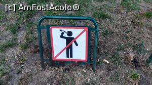 [P45] Interzis consumul de alcool pe iarbă!!! » foto by Carmen Ion
 - 
<span class="allrVoted glyphicon glyphicon-heart hidden" id="av1286182"></span>
<a class="m-l-10 hidden" id="sv1286182" onclick="voting_Foto_DelVot(,1286182,3167)" role="button">șterge vot <span class="glyphicon glyphicon-remove"></span></a>
<a id="v91286182" class=" c-red"  onclick="voting_Foto_SetVot(1286182)" role="button"><span class="glyphicon glyphicon-heart-empty"></span> <b>LIKE</b> = Votează poza</a> <img class="hidden"  id="f1286182W9" src="/imagini/loader.gif" border="0" /><span class="AjErrMes hidden" id="e1286182ErM"></span>