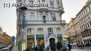[P20] Bărbatul spânzurat, opera lui David Černý » foto by Carmen Ion
 - 
<span class="allrVoted glyphicon glyphicon-heart hidden" id="av1300117"></span>
<a class="m-l-10 hidden" id="sv1300117" onclick="voting_Foto_DelVot(,1300117,3167)" role="button">șterge vot <span class="glyphicon glyphicon-remove"></span></a>
<a id="v91300117" class=" c-red"  onclick="voting_Foto_SetVot(1300117)" role="button"><span class="glyphicon glyphicon-heart-empty"></span> <b>LIKE</b> = Votează poza</a> <img class="hidden"  id="f1300117W9" src="/imagini/loader.gif" border="0" /><span class="AjErrMes hidden" id="e1300117ErM"></span>