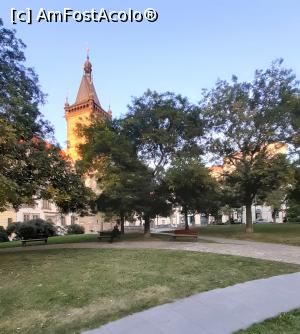 [P06] Primăria nouă și micul parc din față » foto by Carmen Ion
 - 
<span class="allrVoted glyphicon glyphicon-heart hidden" id="av1300103"></span>
<a class="m-l-10 hidden" id="sv1300103" onclick="voting_Foto_DelVot(,1300103,3167)" role="button">șterge vot <span class="glyphicon glyphicon-remove"></span></a>
<a id="v91300103" class=" c-red"  onclick="voting_Foto_SetVot(1300103)" role="button"><span class="glyphicon glyphicon-heart-empty"></span> <b>LIKE</b> = Votează poza</a> <img class="hidden"  id="f1300103W9" src="/imagini/loader.gif" border="0" /><span class="AjErrMes hidden" id="e1300103ErM"></span>