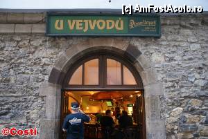 [P35] Intrarea în pub-ul U Vejvodů » foto by Costi
 - 
<span class="allrVoted glyphicon glyphicon-heart hidden" id="av386979"></span>
<a class="m-l-10 hidden" id="sv386979" onclick="voting_Foto_DelVot(,386979,3167)" role="button">șterge vot <span class="glyphicon glyphicon-remove"></span></a>
<a id="v9386979" class=" c-red"  onclick="voting_Foto_SetVot(386979)" role="button"><span class="glyphicon glyphicon-heart-empty"></span> <b>LIKE</b> = Votează poza</a> <img class="hidden"  id="f386979W9" src="/imagini/loader.gif" border="0" /><span class="AjErrMes hidden" id="e386979ErM"></span>