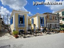 [P24] Casute mai noi si mai vechi in Lefkas town.  » foto by maryka
 - 
<span class="allrVoted glyphicon glyphicon-heart hidden" id="av425487"></span>
<a class="m-l-10 hidden" id="sv425487" onclick="voting_Foto_DelVot(,425487,3173)" role="button">șterge vot <span class="glyphicon glyphicon-remove"></span></a>
<a id="v9425487" class=" c-red"  onclick="voting_Foto_SetVot(425487)" role="button"><span class="glyphicon glyphicon-heart-empty"></span> <b>LIKE</b> = Votează poza</a> <img class="hidden"  id="f425487W9" src="/imagini/loader.gif" border="0" /><span class="AjErrMes hidden" id="e425487ErM"></span>