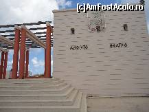 [P26] Cladirea teatrului din Lefkas.  » foto by maryka
 - 
<span class="allrVoted glyphicon glyphicon-heart hidden" id="av425492"></span>
<a class="m-l-10 hidden" id="sv425492" onclick="voting_Foto_DelVot(,425492,3173)" role="button">șterge vot <span class="glyphicon glyphicon-remove"></span></a>
<a id="v9425492" class=" c-red"  onclick="voting_Foto_SetVot(425492)" role="button"><span class="glyphicon glyphicon-heart-empty"></span> <b>LIKE</b> = Votează poza</a> <img class="hidden"  id="f425492W9" src="/imagini/loader.gif" border="0" /><span class="AjErrMes hidden" id="e425492ErM"></span>