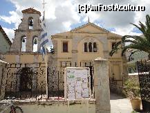 [P28] O frumoasa biserica pe strada principala Mela, care e numai pietonala, in Lefkas town.  » foto by maryka
 - 
<span class="allrVoted glyphicon glyphicon-heart hidden" id="av425501"></span>
<a class="m-l-10 hidden" id="sv425501" onclick="voting_Foto_DelVot(,425501,3173)" role="button">șterge vot <span class="glyphicon glyphicon-remove"></span></a>
<a id="v9425501" class=" c-red"  onclick="voting_Foto_SetVot(425501)" role="button"><span class="glyphicon glyphicon-heart-empty"></span> <b>LIKE</b> = Votează poza</a> <img class="hidden"  id="f425501W9" src="/imagini/loader.gif" border="0" /><span class="AjErrMes hidden" id="e425501ErM"></span>
