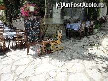 [P36] In Agios Nikitas, intre 2 taverne, magarusul ne pofteste spre plaja Milos, putini il observa...  » foto by maryka
 - 
<span class="allrVoted glyphicon glyphicon-heart hidden" id="av425533"></span>
<a class="m-l-10 hidden" id="sv425533" onclick="voting_Foto_DelVot(,425533,3173)" role="button">șterge vot <span class="glyphicon glyphicon-remove"></span></a>
<a id="v9425533" class=" c-red"  onclick="voting_Foto_SetVot(425533)" role="button"><span class="glyphicon glyphicon-heart-empty"></span> <b>LIKE</b> = Votează poza</a> <img class="hidden"  id="f425533W9" src="/imagini/loader.gif" border="0" /><span class="AjErrMes hidden" id="e425533ErM"></span>