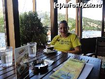 [P17] La o cafea si un pahar de apa rece, la un bar in Sivota.  » foto by maryka
 - 
<span class="allrVoted glyphicon glyphicon-heart hidden" id="av426537"></span>
<a class="m-l-10 hidden" id="sv426537" onclick="voting_Foto_DelVot(,426537,3173)" role="button">șterge vot <span class="glyphicon glyphicon-remove"></span></a>
<a id="v9426537" class=" c-red"  onclick="voting_Foto_SetVot(426537)" role="button"><span class="glyphicon glyphicon-heart-empty"></span> <b>LIKE</b> = Votează poza</a> <img class="hidden"  id="f426537W9" src="/imagini/loader.gif" border="0" /><span class="AjErrMes hidden" id="e426537ErM"></span>